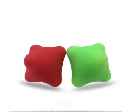 &Scaron;estihrann&aacute; silikonov&aacute; mas&aacute;žn&iacute; kuličkov&aacute; mas&aacute;ž rukou