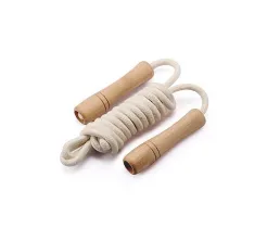 Dětsk&eacute; &scaron;vihadlo s dřevěnou rukojet&iacute; z bavlny