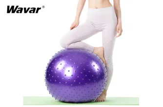 Vybavení na jógu pro začátečníky: 10 nejlepších jógových pomůcek, které vám pomohou při cvičení