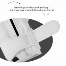 Zakázkové boxerské rukavice napevno. Pevný způsob boxerských rukavic můžeme přizpůsobit na základě vašich potřeb, například si můžete objednat různé velikosti háčků a provedení zapínání. K dispozici je také fixace pomocí tkaniček nebo kombinace tkaniček a suchého zipu.