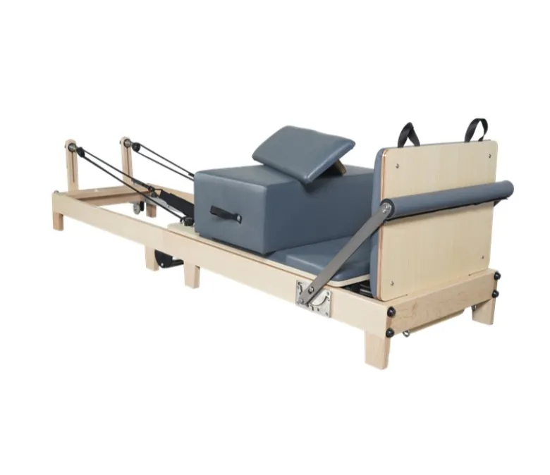 Skládací stroj na cvičení Pilates s dřevěnými nohami