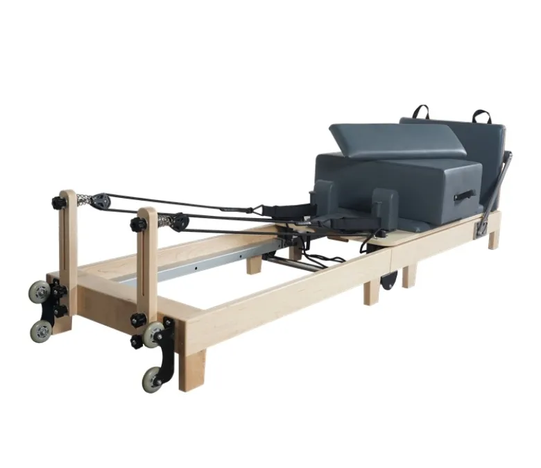 Skládací stroj na cvičení Pilates s dřevěnými nohami