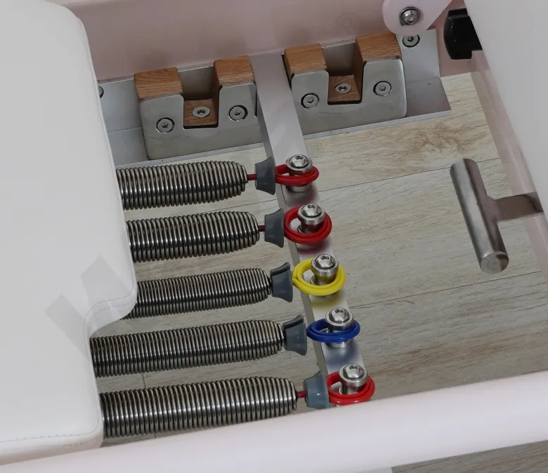 Nová růžová ocel Pilates Reformer s vestavěnou nožní tyčí