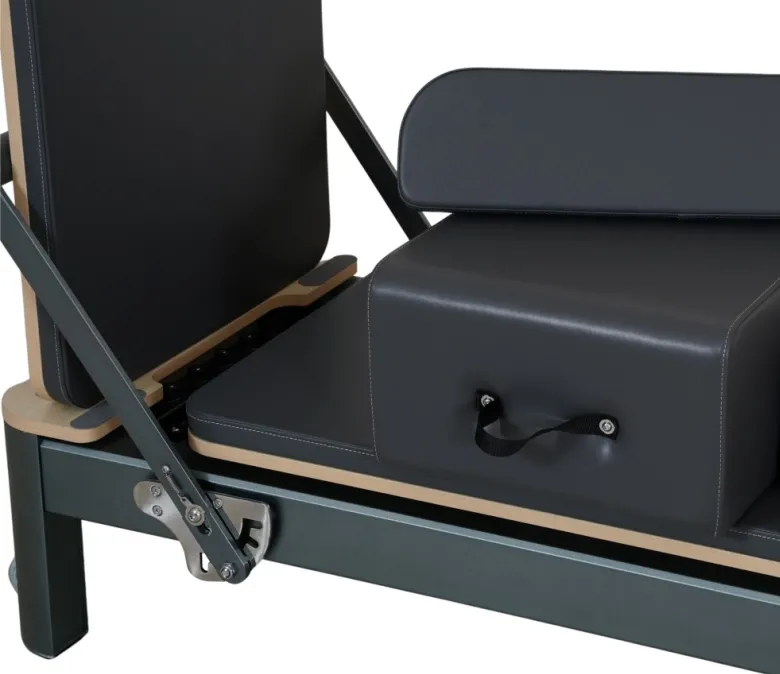 Eloxovaný Gunmetal Grey Pilates Reformer 4.0
