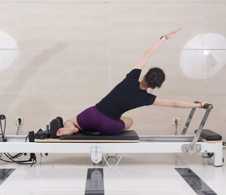 Prodám bílý hliníkový skládací pilates Reformer