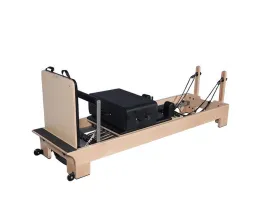 Body Training Core Bed Maple Wood Pilates Reformer Machine s vnitřn&iacute;mi stupačkami