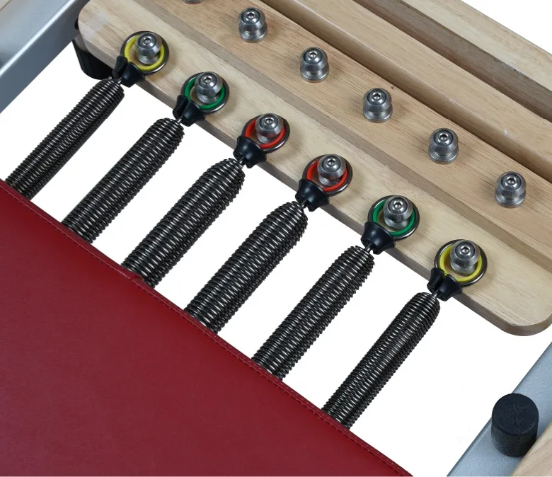 Přenosný reformovací stroj na pilates bez spojů skládací dubové dřevo